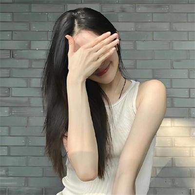 裸女游城